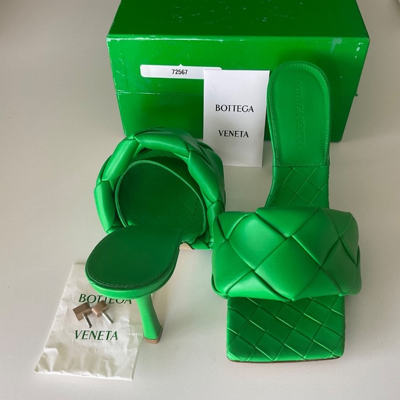 Bottega Veneta Woven Leather Lido Sandals Color Grass Women's Size 38 New - Picture 3 of 10